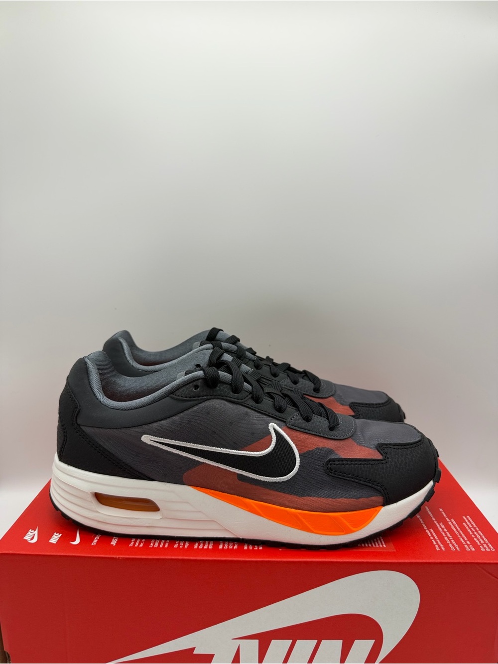 Nike Air Max Solo SE Black Total Orange FJ2594-001 Men’s Size 7